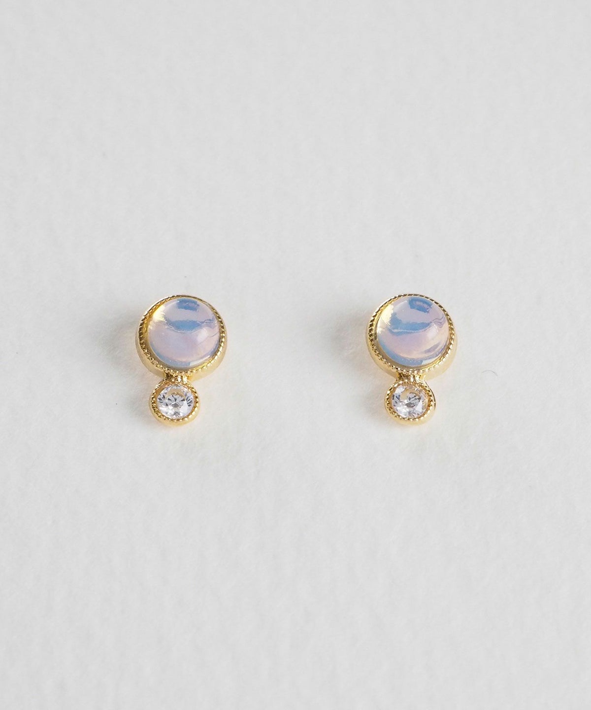 ナチュラルストーンとクリスタルのチタンポストピアス【MUK Dreamy stone】