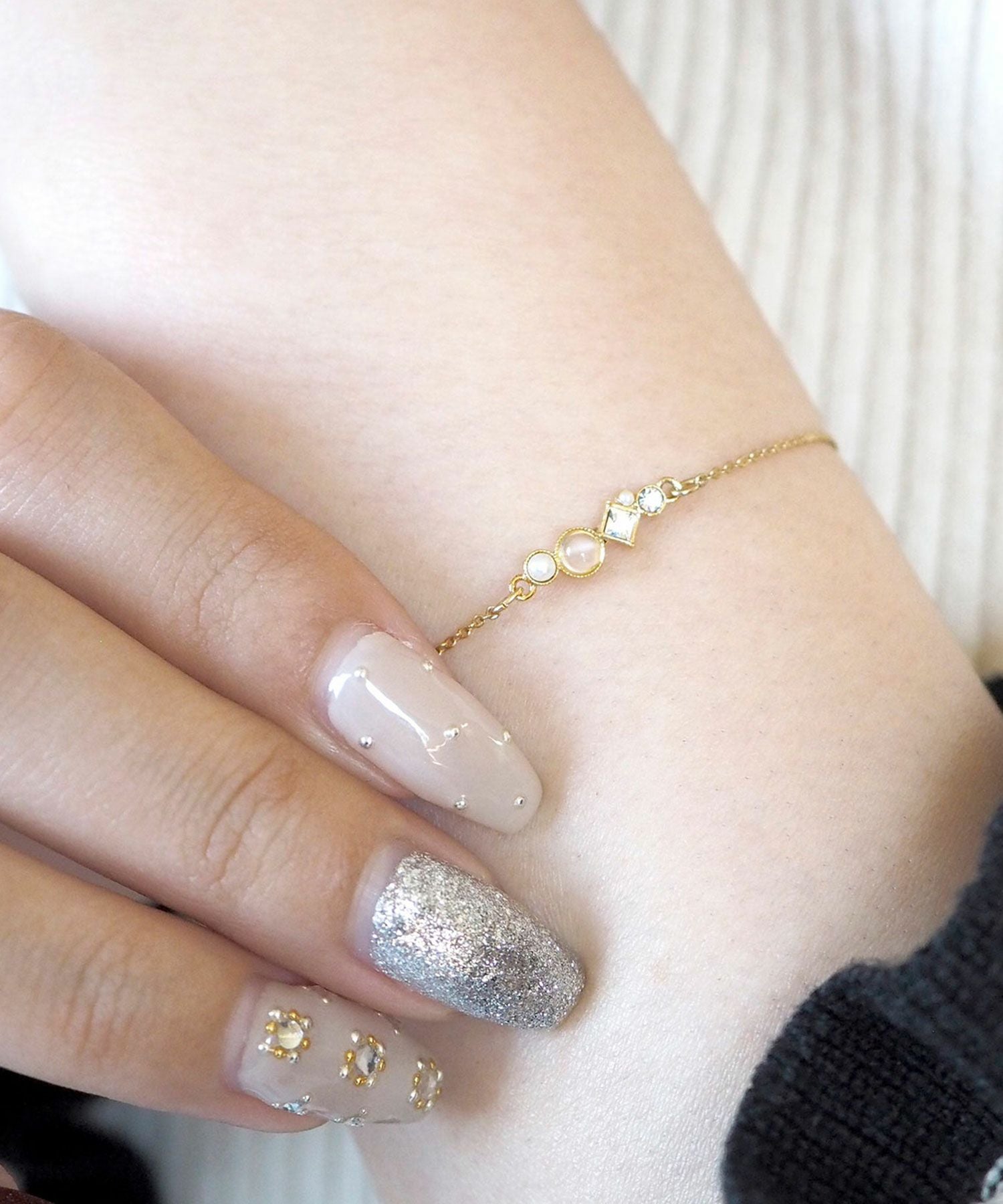 ナチュラルストーンとビジューのブレスレット【MUK Dreamy stone】