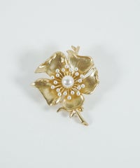 フラワーブローチ