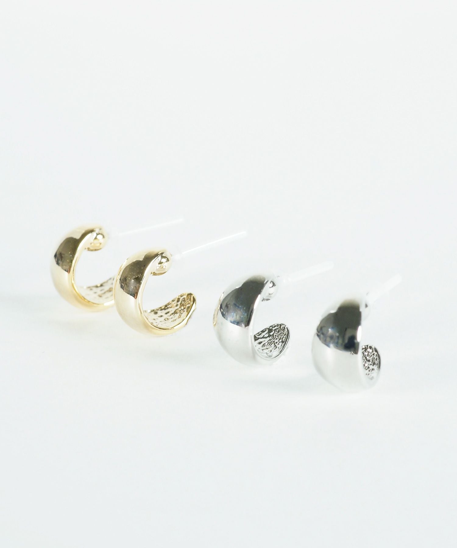 ころっとセラミックポストピアス