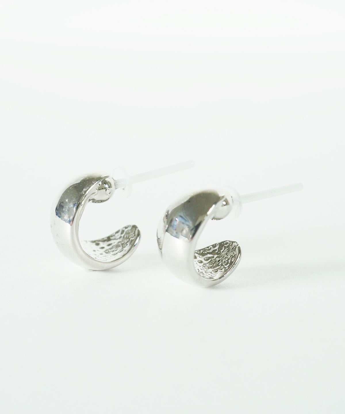 ころっとセラミックポストピアス