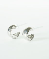 ころっとセラミックポストピアス