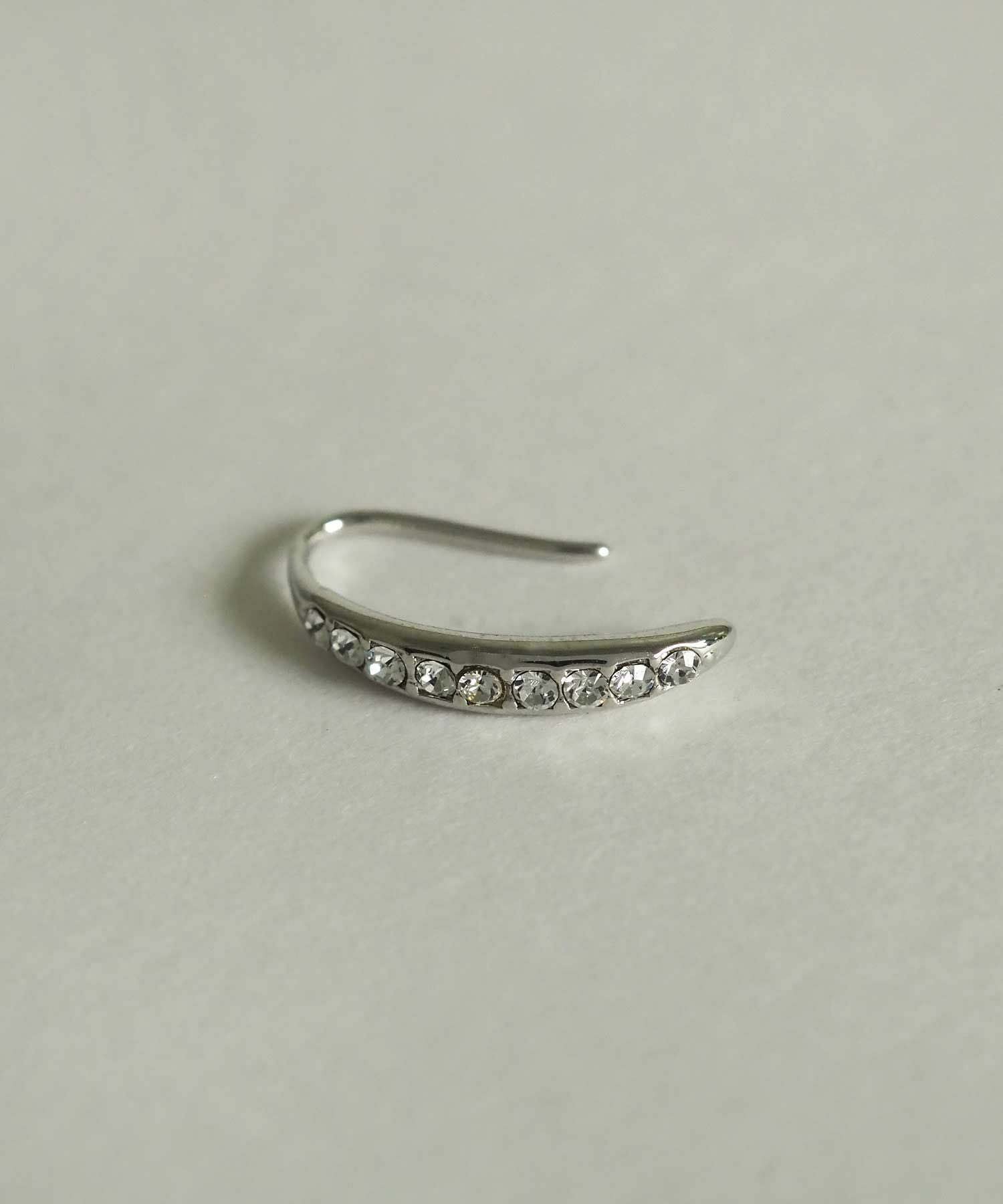 チェコストーンフックピアス