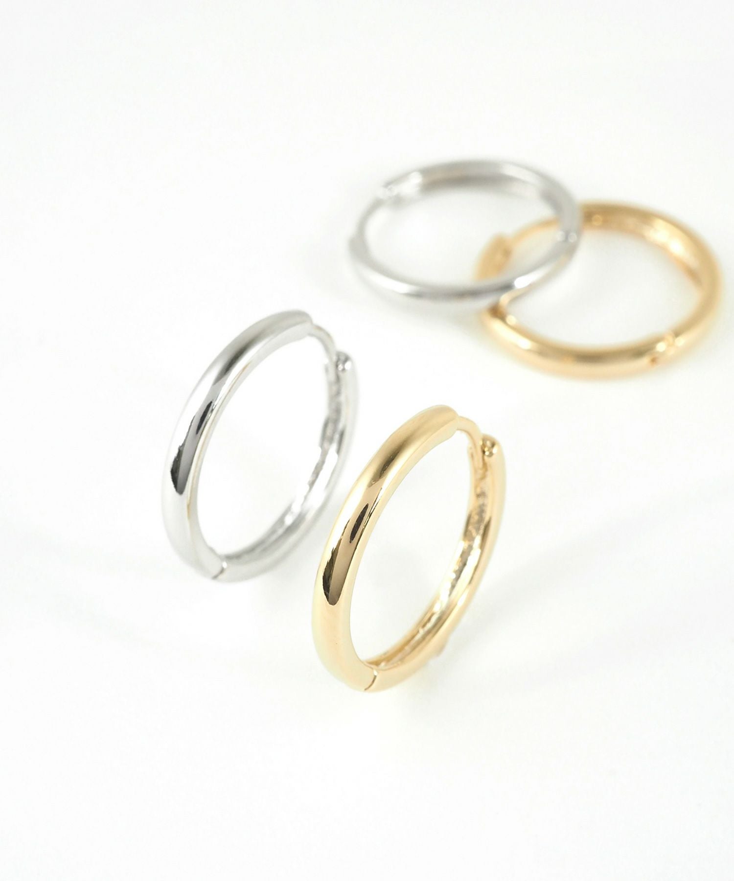 ラージフープワンタッチピアス