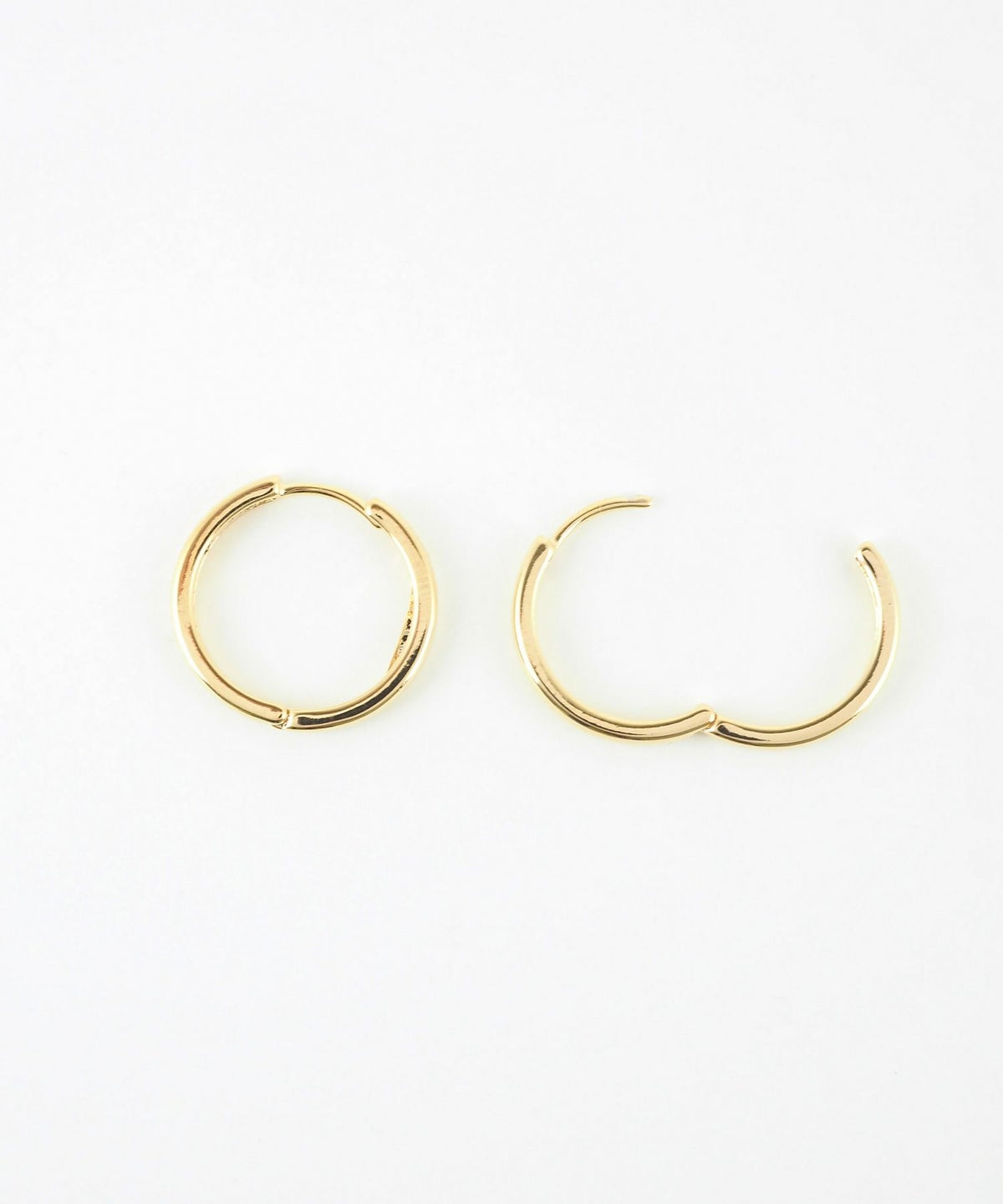 ラージフープワンタッチピアス