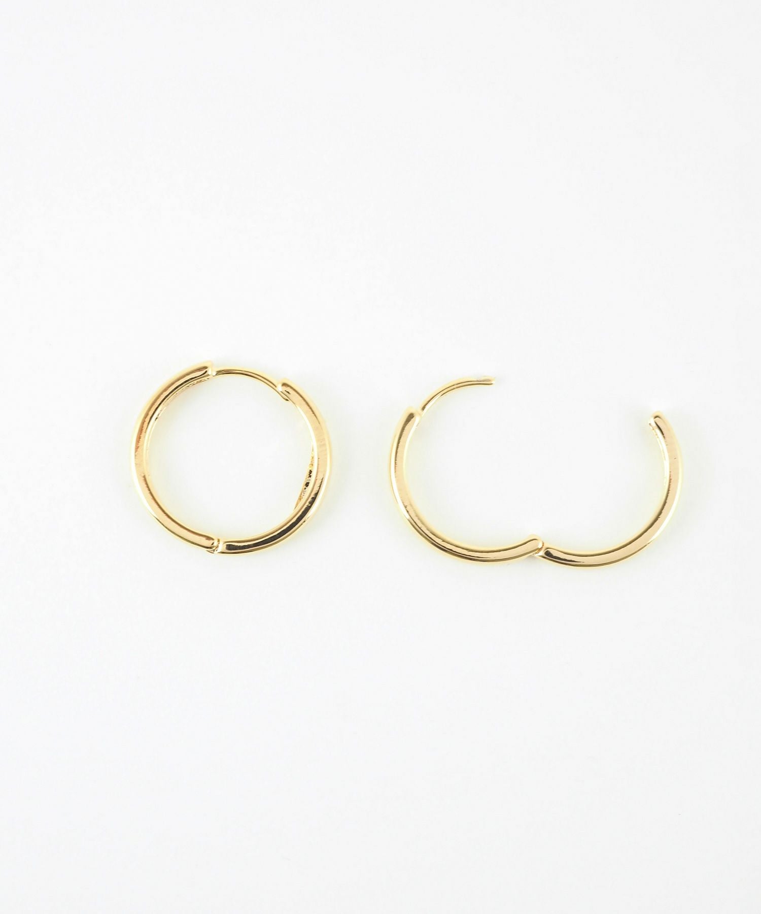 ラージフープワンタッチピアス