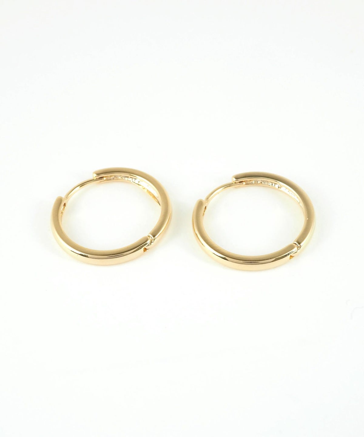 ラージフープワンタッチピアス