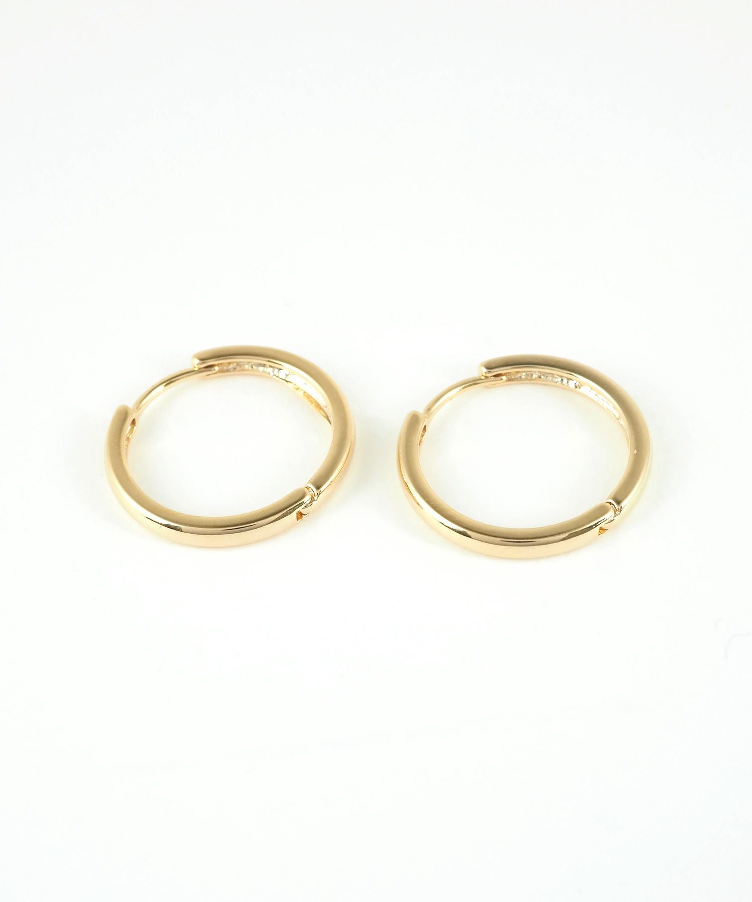 ラージフープワンタッチピアス