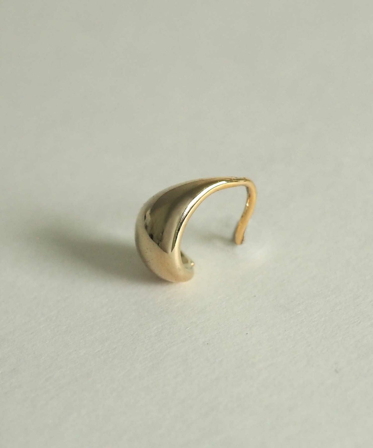 ぷっくりフープフックピアス