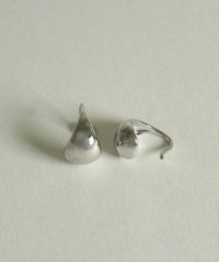 ぷっくりフープフックピアス