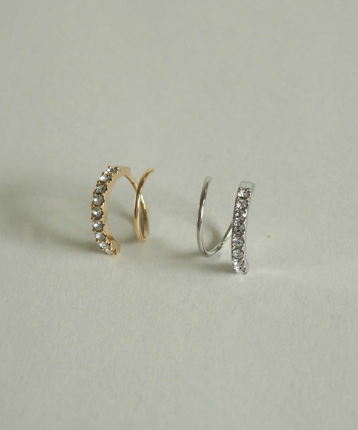 ラインストーンスパイラルピアス