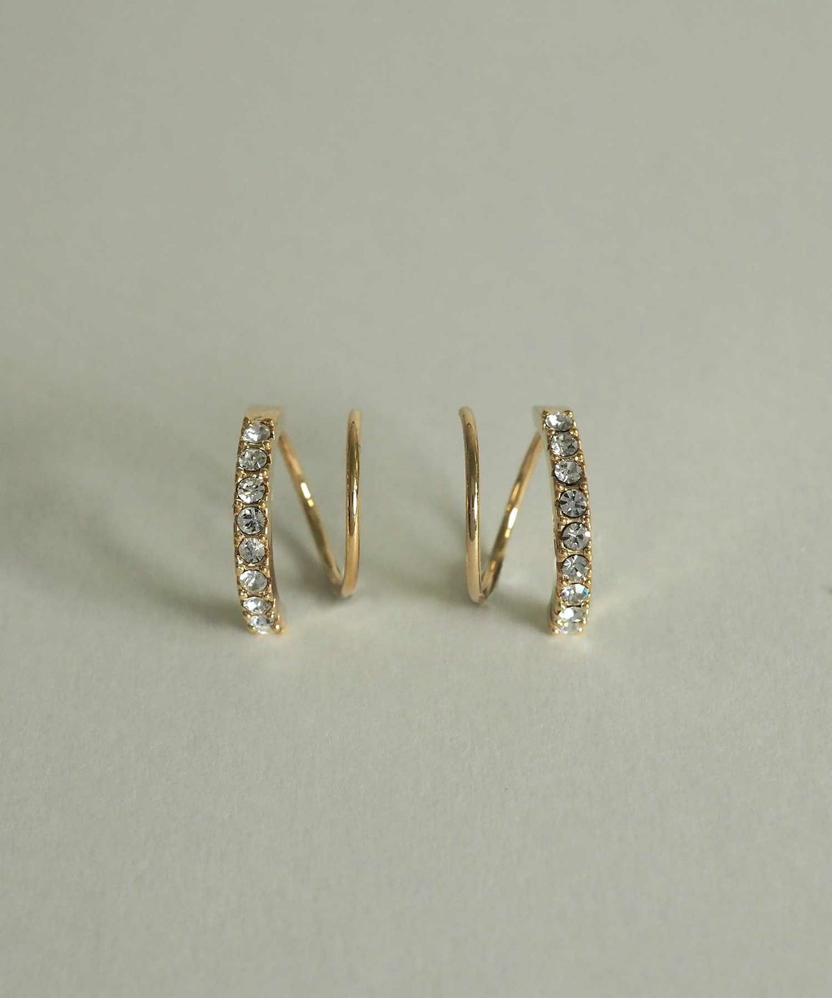 ラインストーンスパイラルピアス