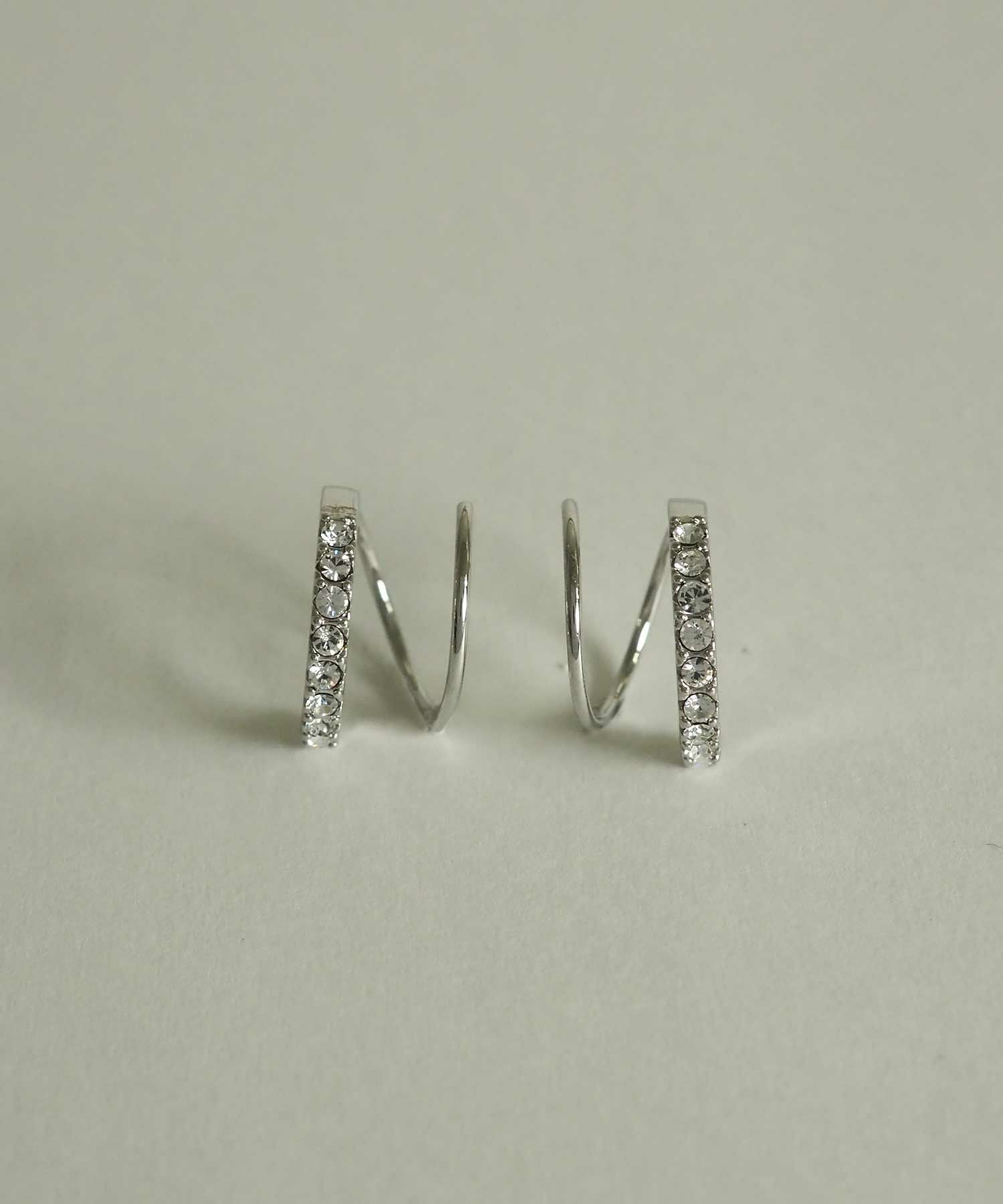 ラインストーンスパイラルピアス