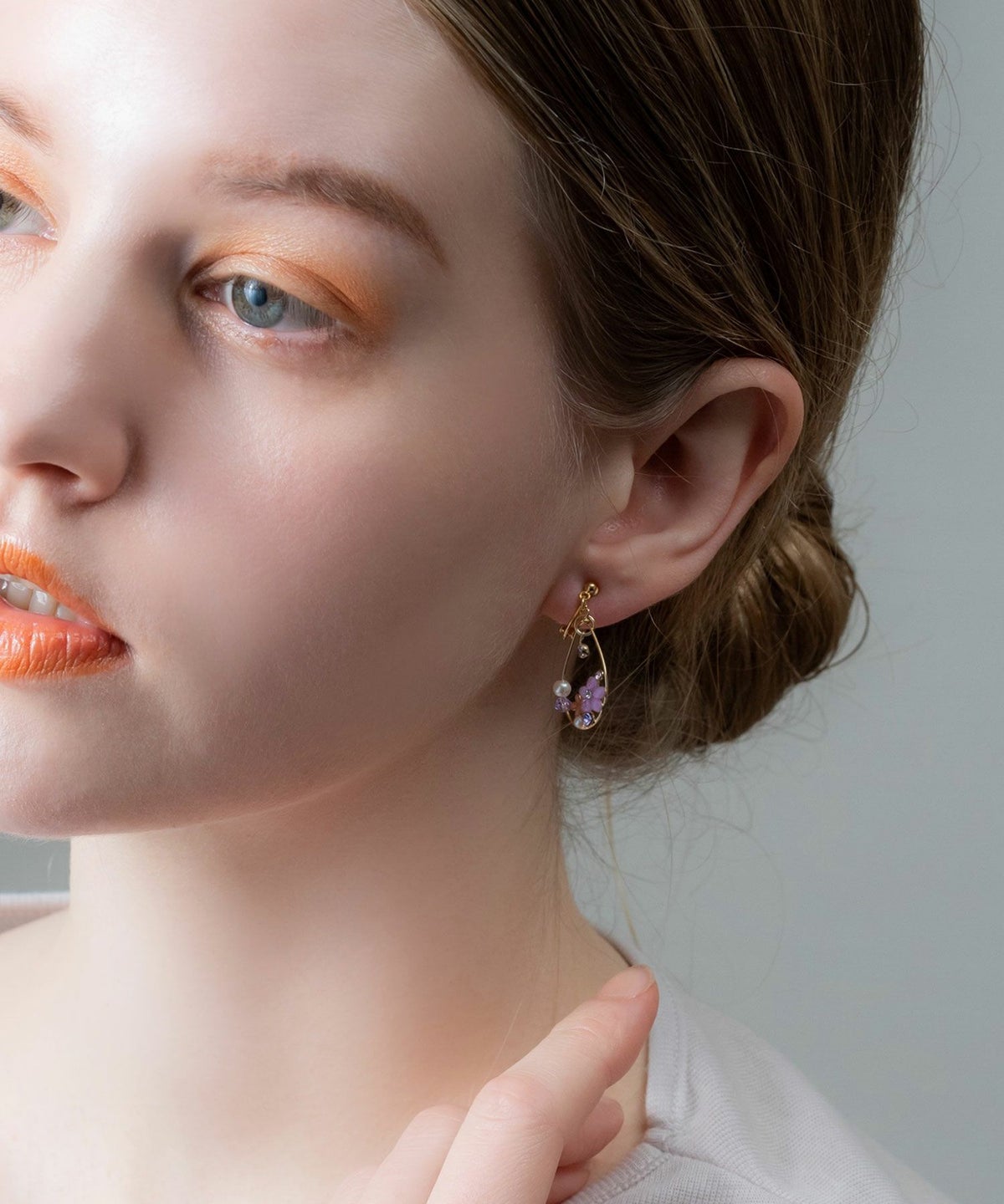 ドロップラインフラワーIMFスプリングイヤリング