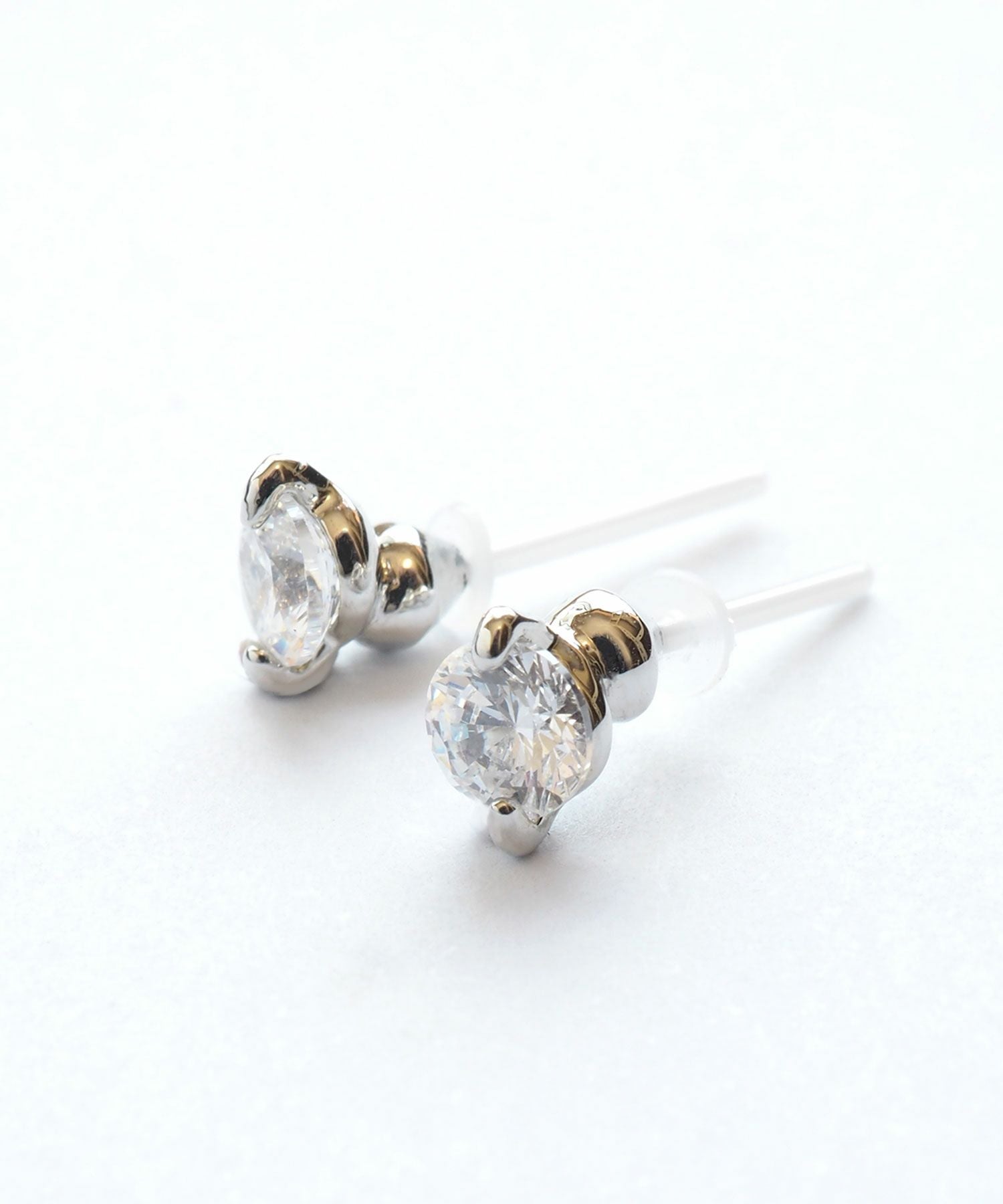 シンプルラウンドストーンセラミックポストピアス(4.5mm) | 【公式