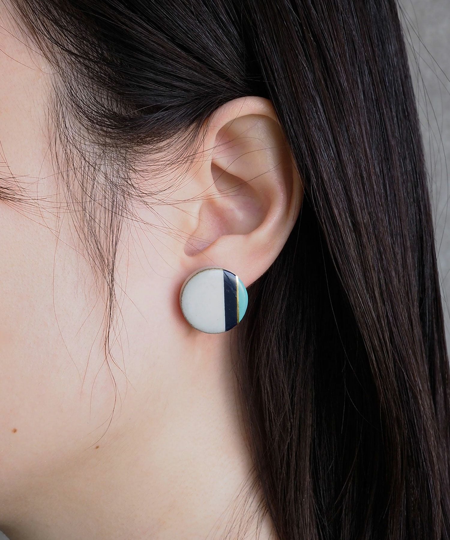 美濃焼クラシックライン藍色×ミントチタンポストピアス【MIKELO】