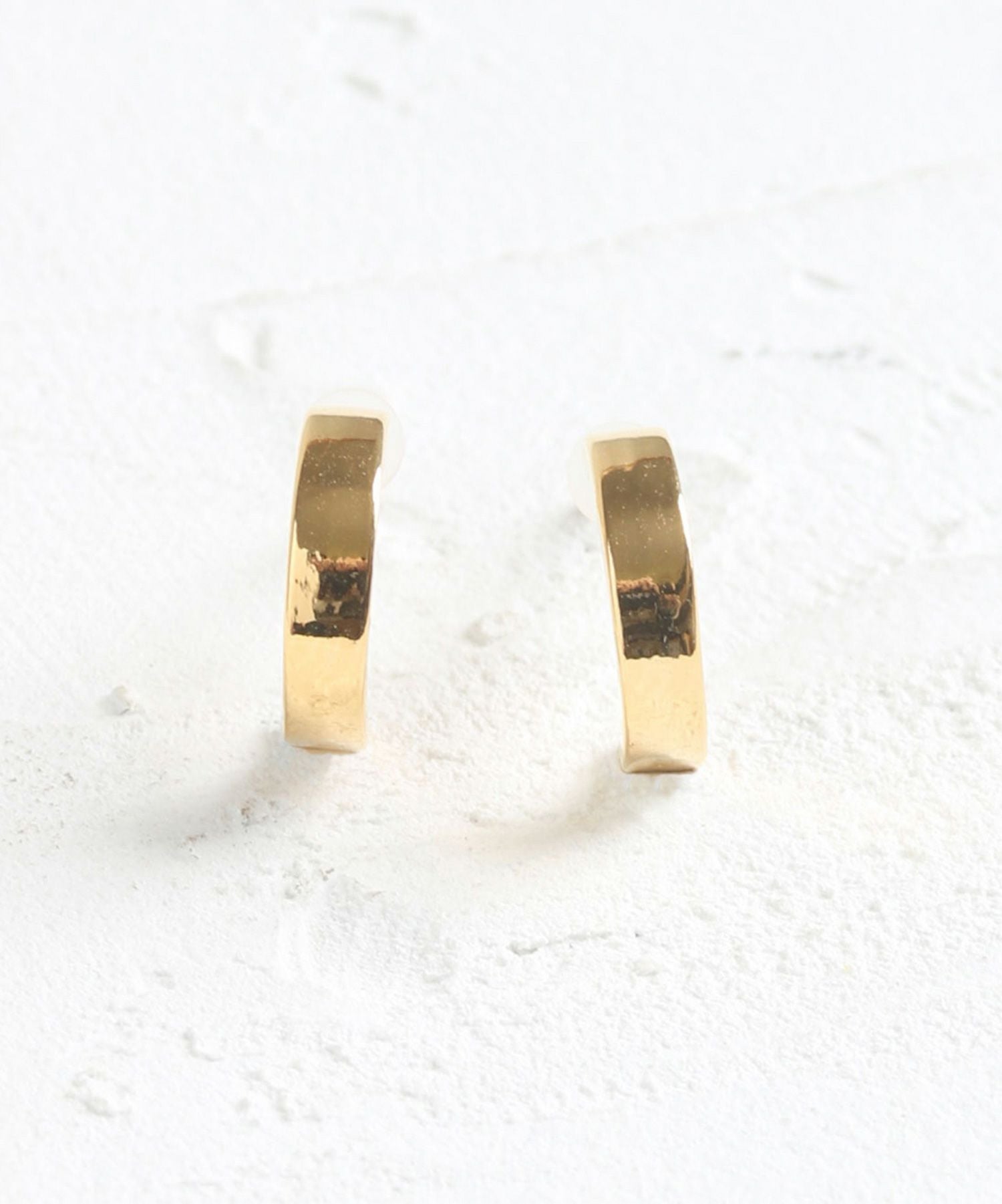 ぷんぷん様　GARNI ポストk18 ミニ鍵ピアス フープピアス 18金 K18 18K ポスト 小さめ 金属アレルギー対応 極細