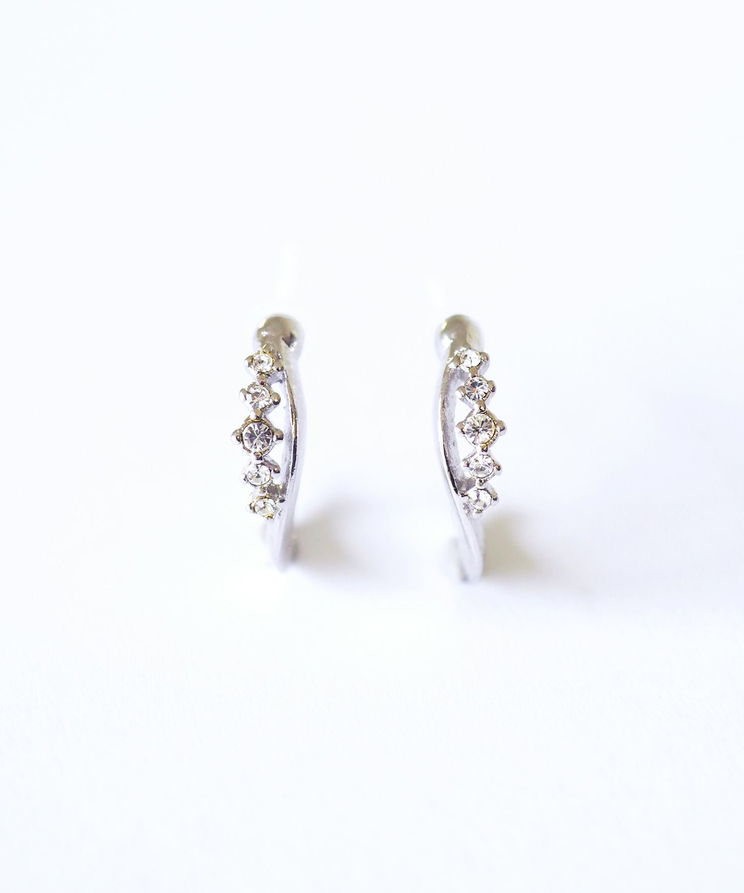 リトルビットストーンフープセラミックポストピアス