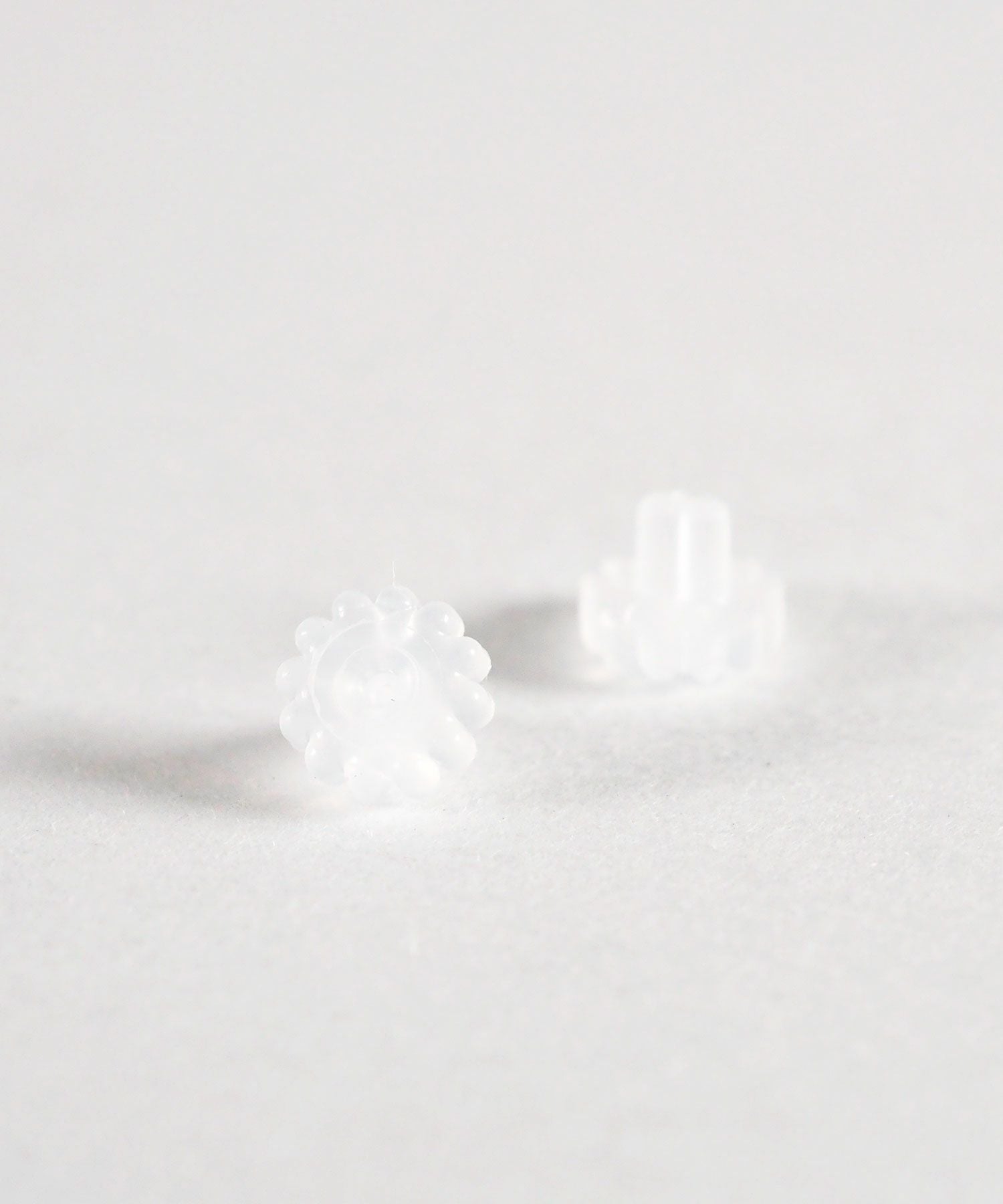 クロスラインフープセラミックポストピアス