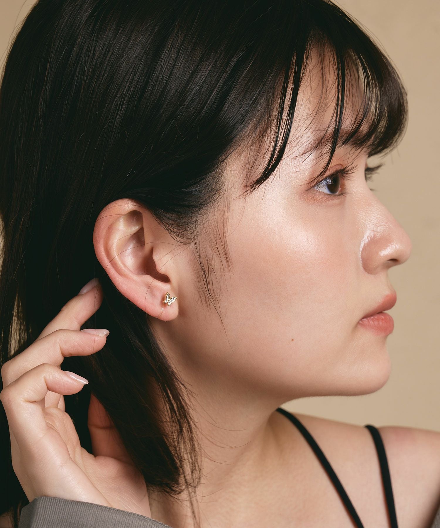 【tsubutamipu】ハンドメイド　カメリア　バタフライイヤリング 新作♡カメリアバタフライ ピアス ピンク＆シルバー 送料込み ピアス