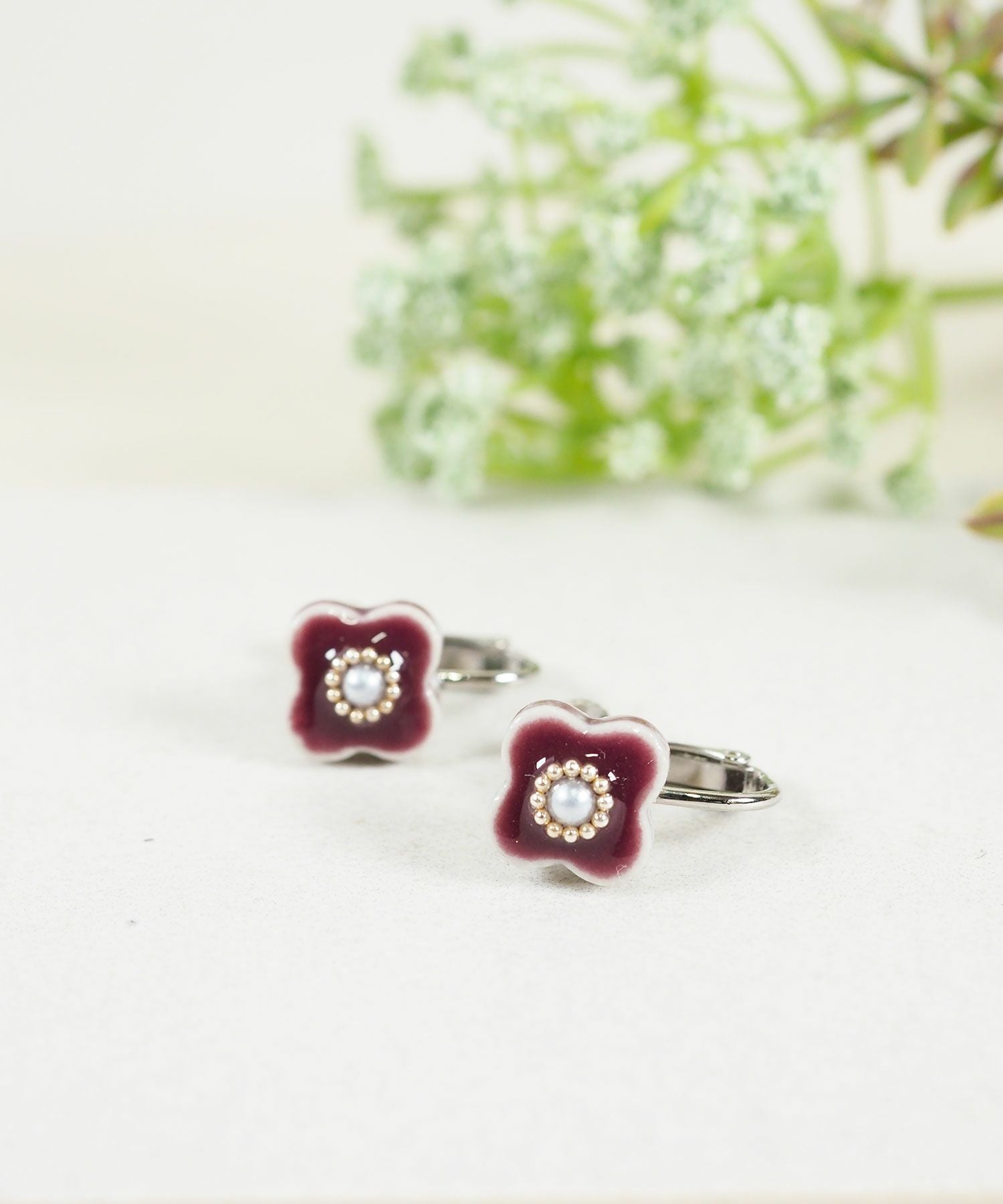 美濃焼小花パールイヤリング【MIKELO】