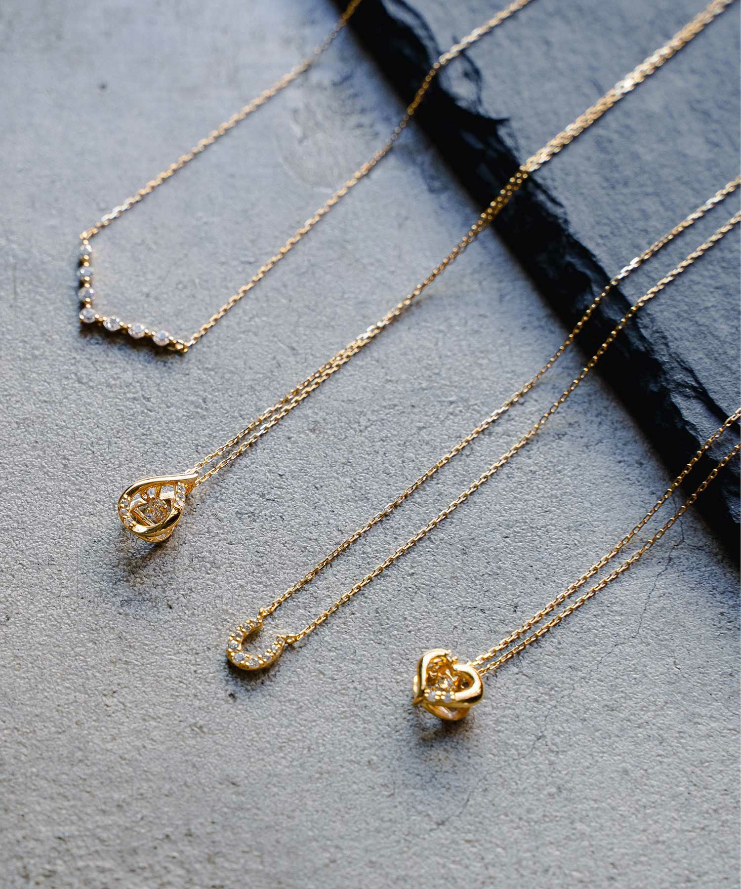 V-Line Cubic Silver 925 Petite Pendant【H&Ccollection】