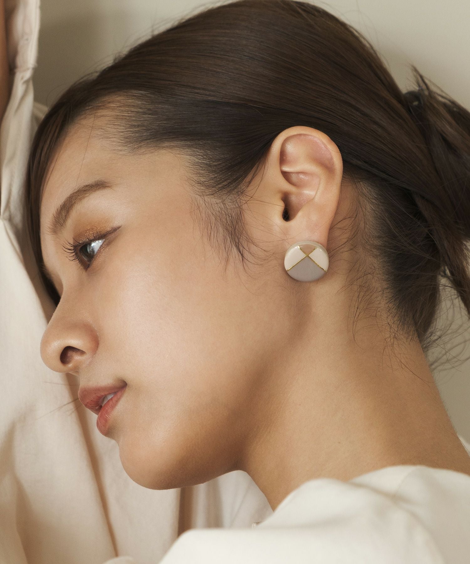 MUK別注】美濃焼フレンチクラシカルペールグリッドチタンポストピアス