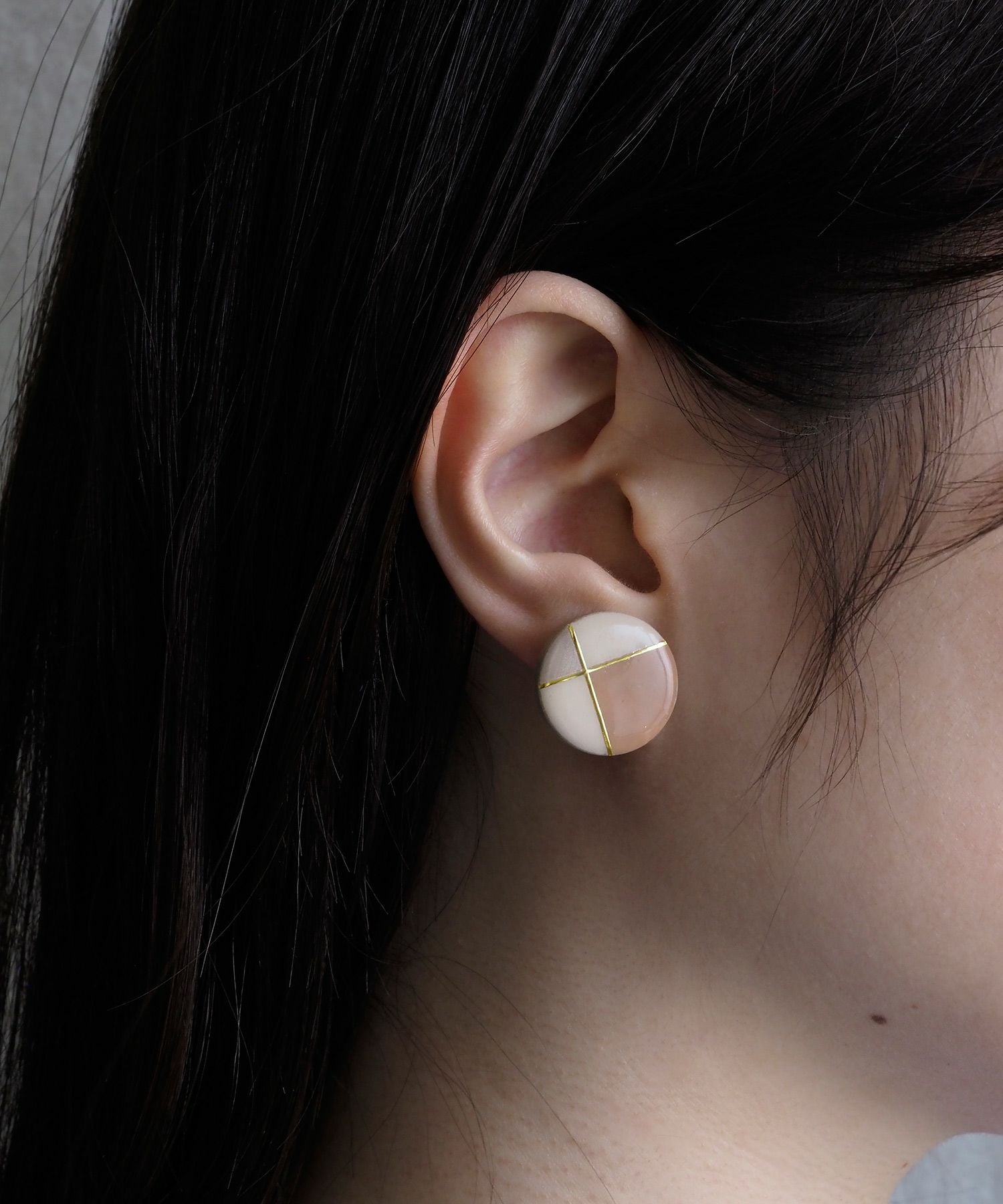 【MUK別注】美濃焼フレンチクラシカルブラウングリッドチタンポストピアス【MIKELO】