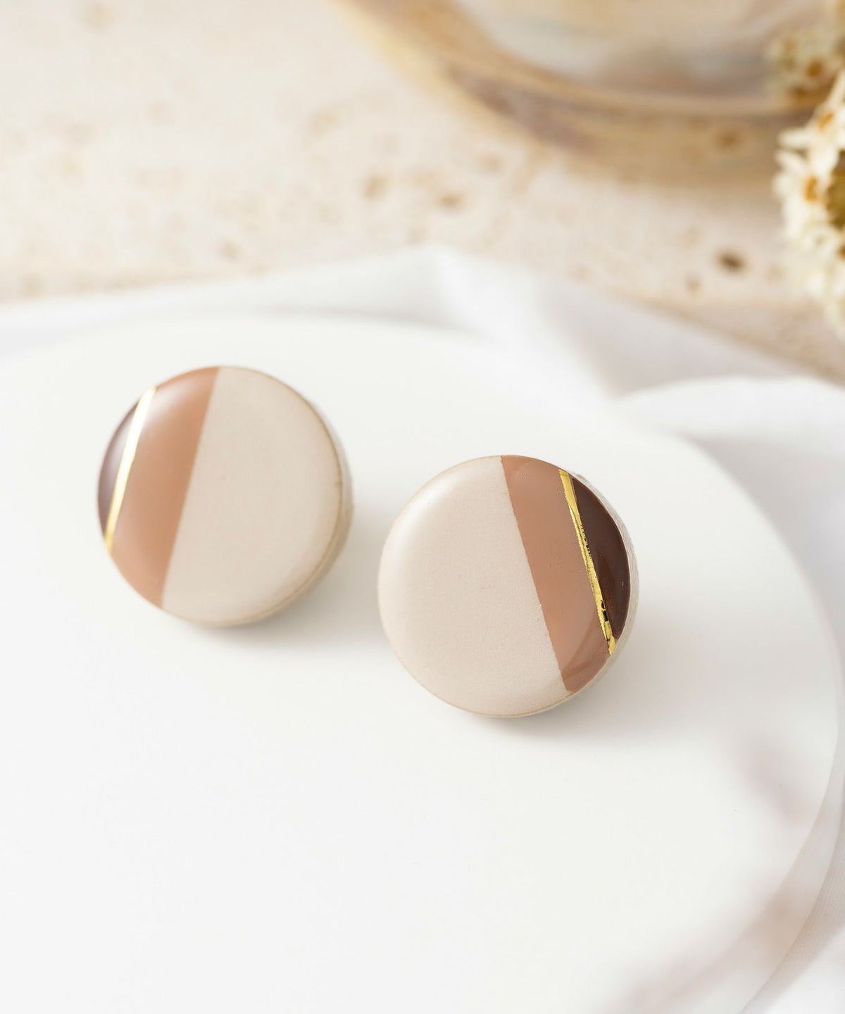 【MUK別注】美濃焼クラシックラインモカブラウンチタンポストピアス【MIKELO】