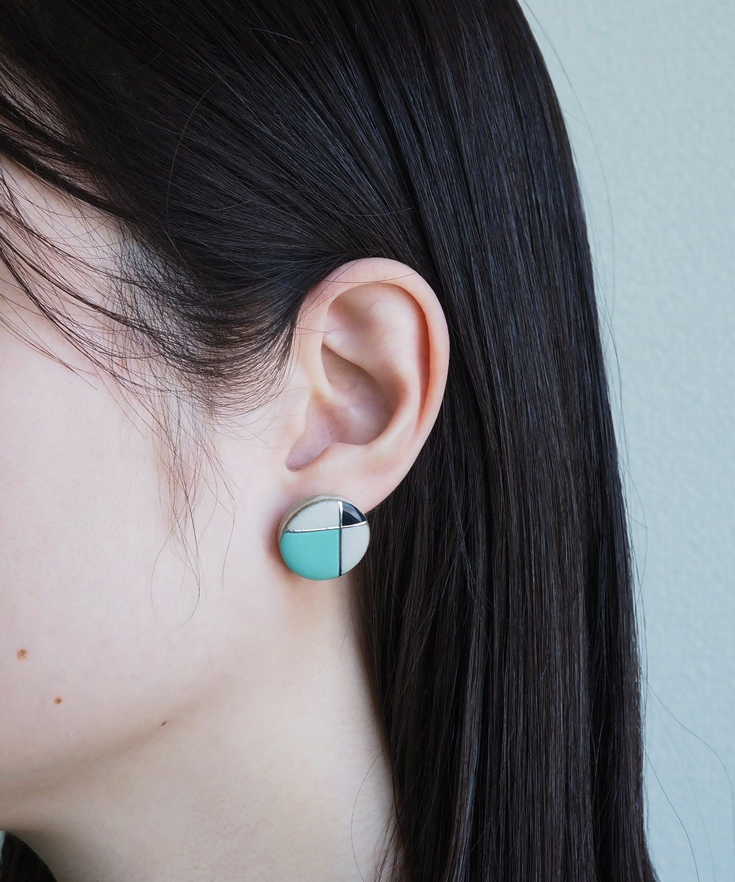 美濃焼フレンチクラシカルグリッドチタンポストピアス【MIKELO】