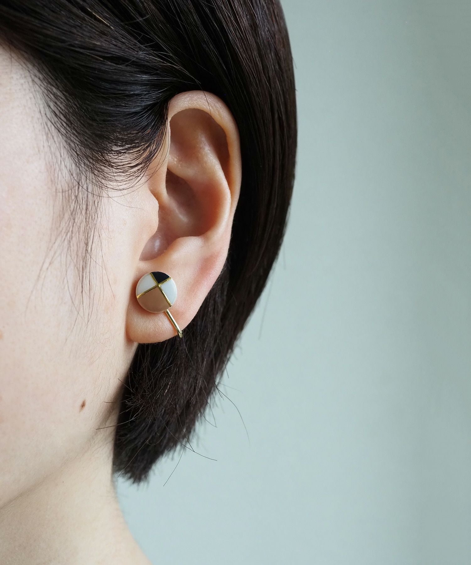 美濃焼フレンチクラシカルグリッドプチイヤリング【MIKELO】