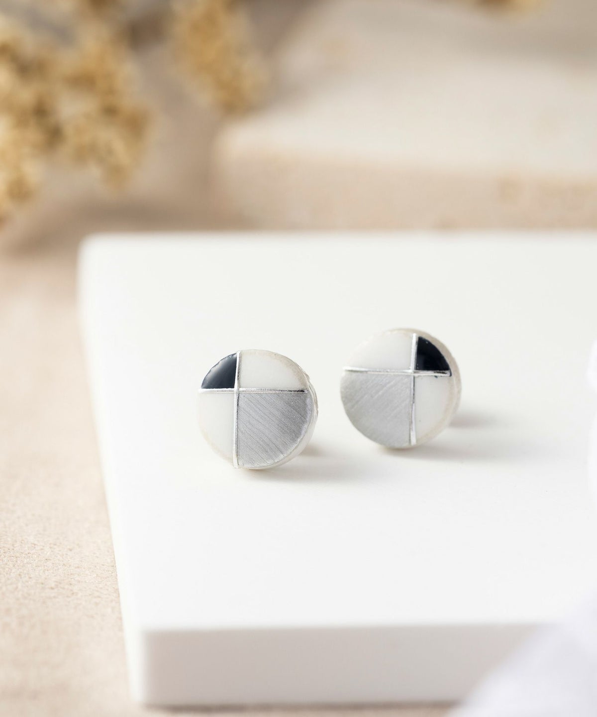 美濃焼フレンチクラシカルグリッドプチピアス【MIKELO】