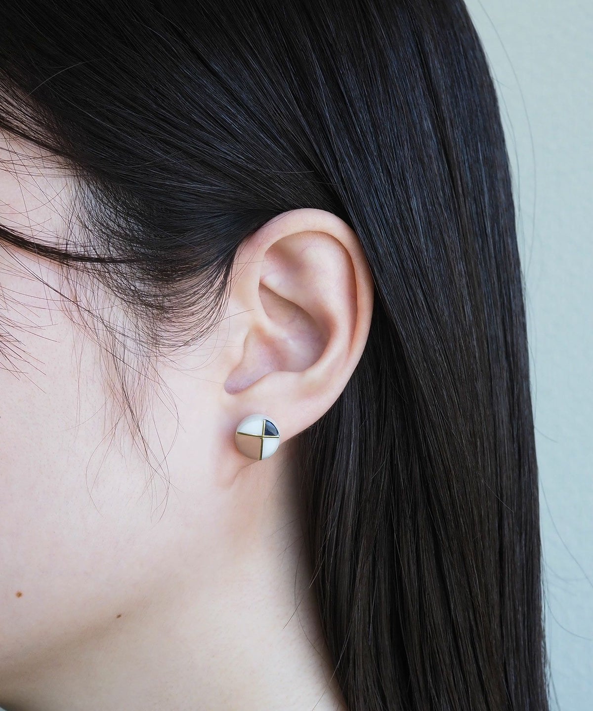 美濃焼フレンチクラシカルグリッドプチチタンポストピアス【MIKELO】