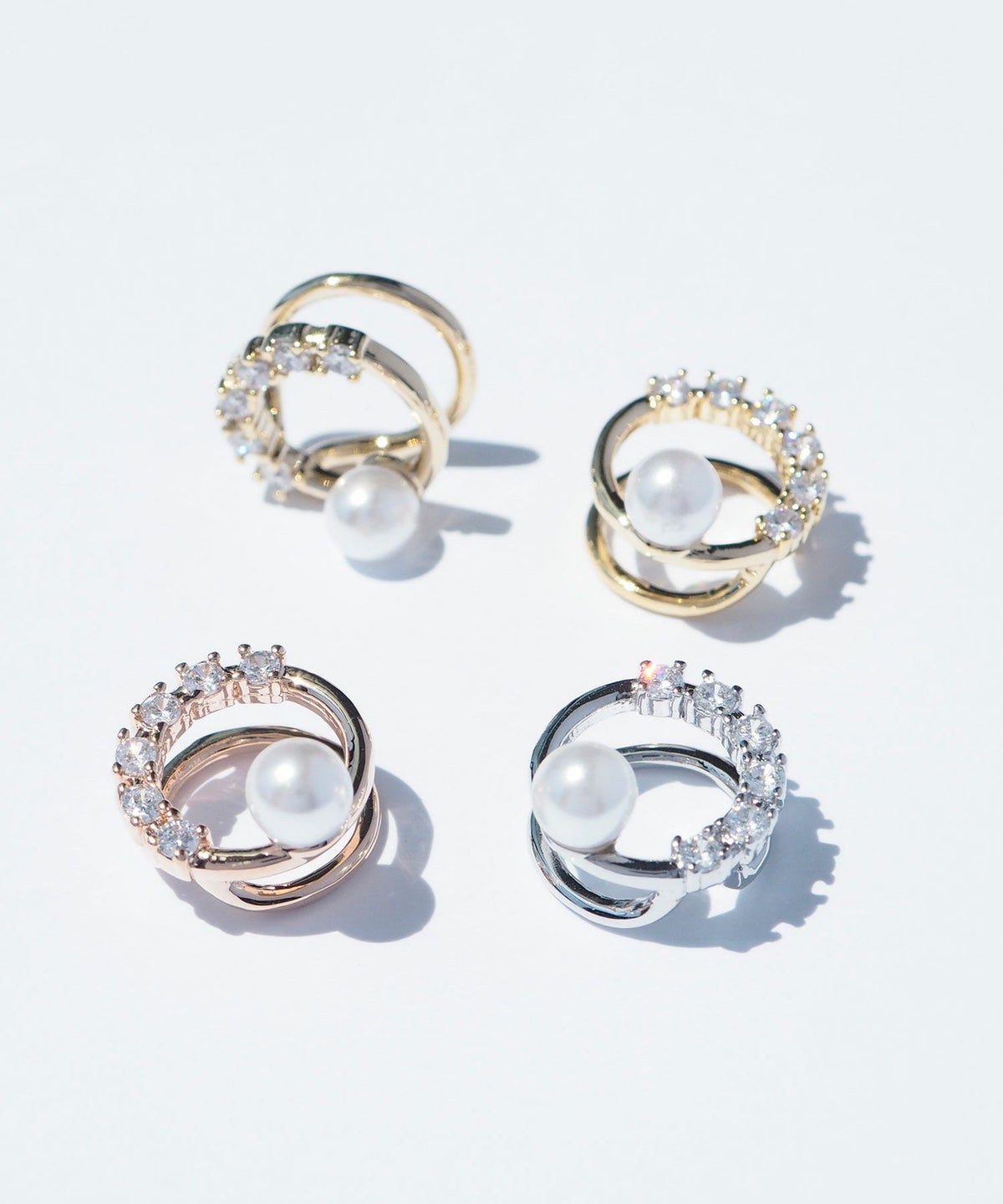 ルーナラウンドメタルイヤリング