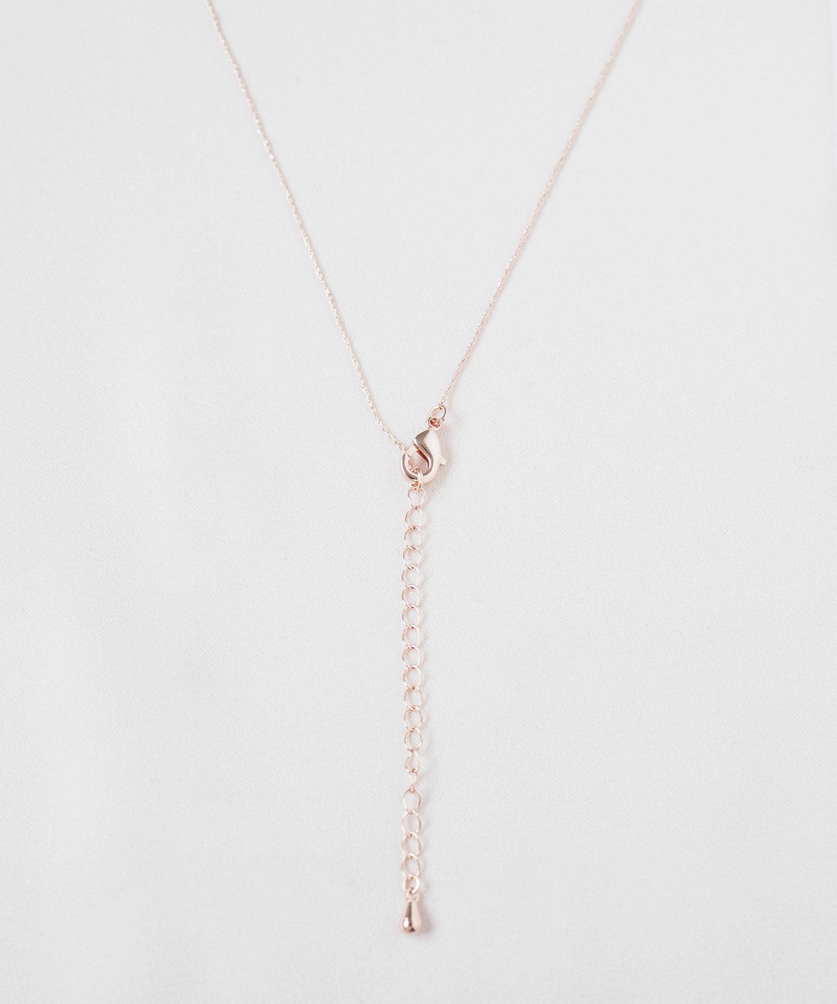 シェルフラワーループストーンネックレス