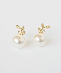 リーフパールチタンポストピアス