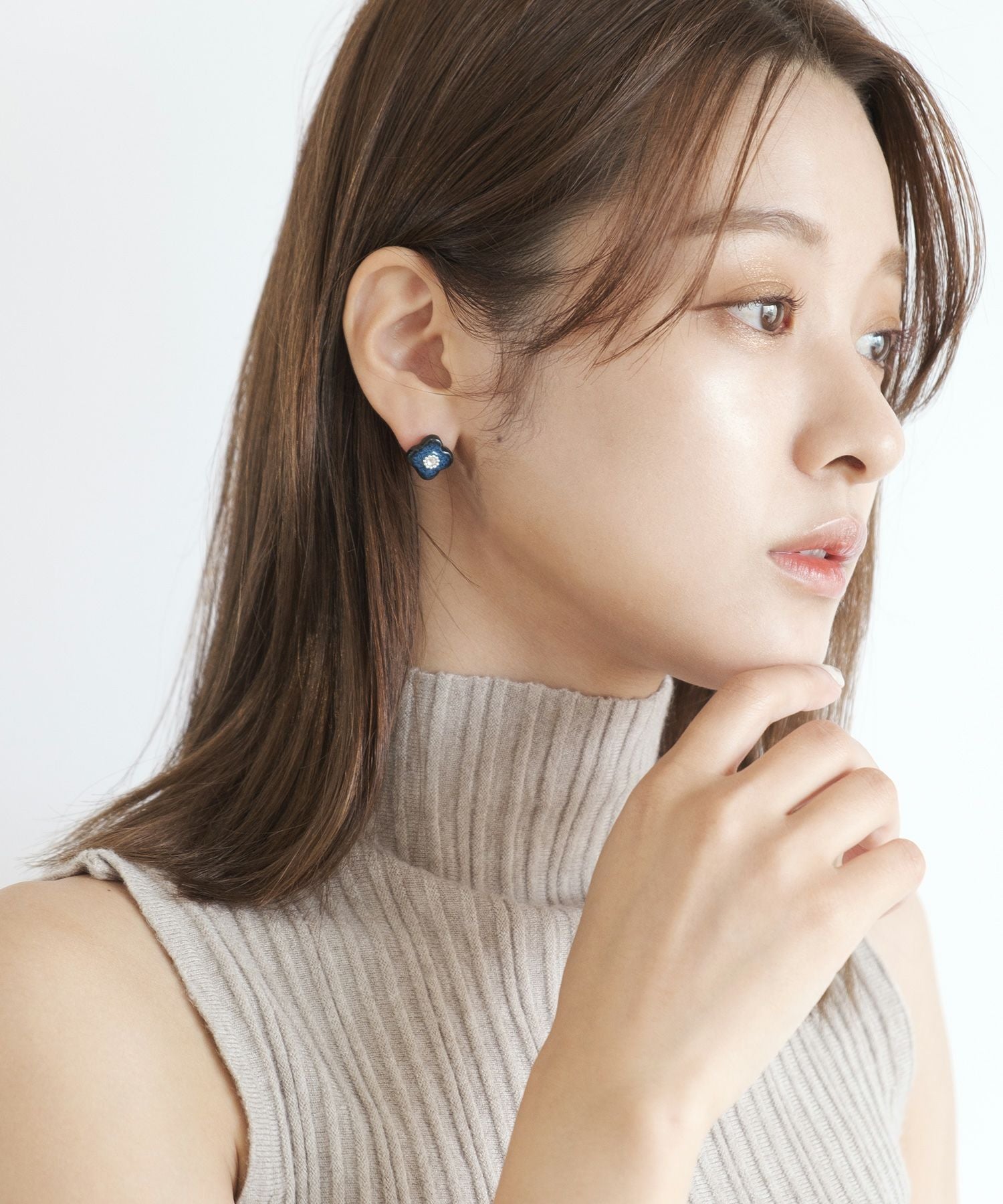 【新品類・総額16165円】ヘアアクセサリー☆ピアス☆ブレスレット☆日本製☆チタンポスト☆ノンニッケル☆スワロフスキー☆パール☆リボン tou」美濃焼スワロフスキーフラワーチタンポストピアス【MIKELO