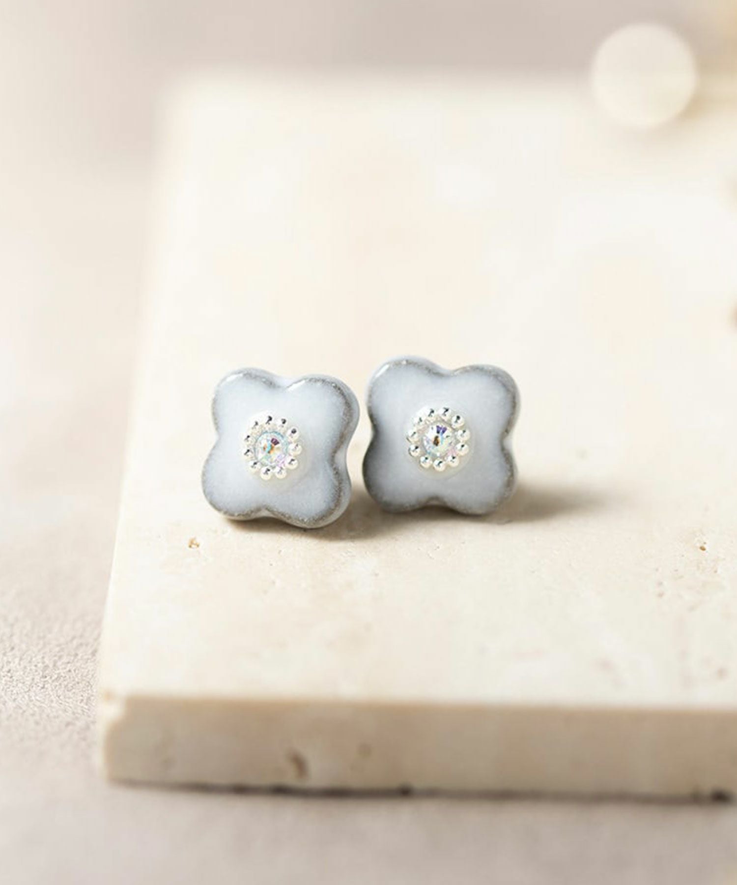 【新品類・総額16165円】ヘアアクセサリー☆ピアス☆ブレスレット☆日本製☆チタンポスト☆ノンニッケル☆スワロフスキー☆パール☆リボン tou」美濃焼スワロフスキーフラワーチタンポストピアス【MIKELO