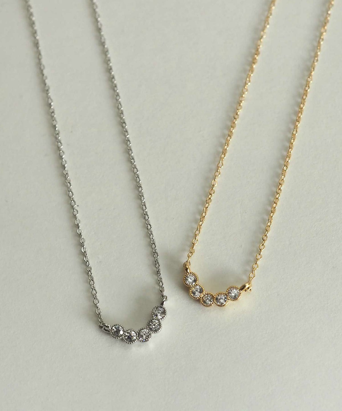 フュンフケルナーネックレス