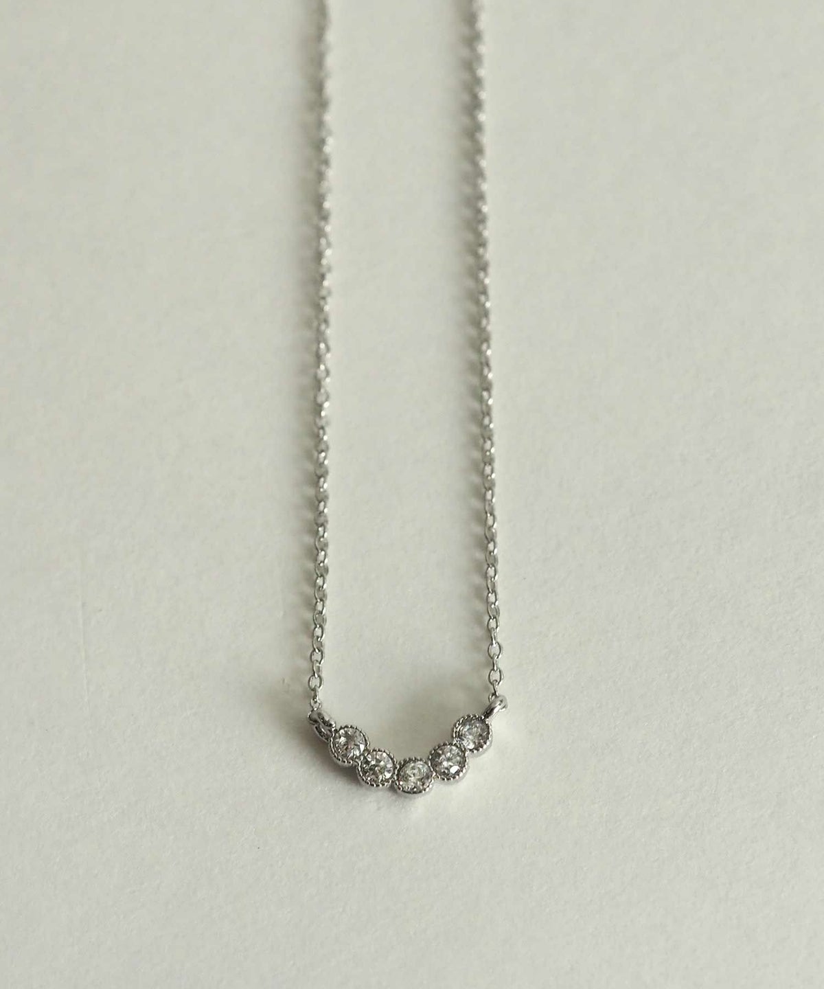 フュンフケルナーネックレス