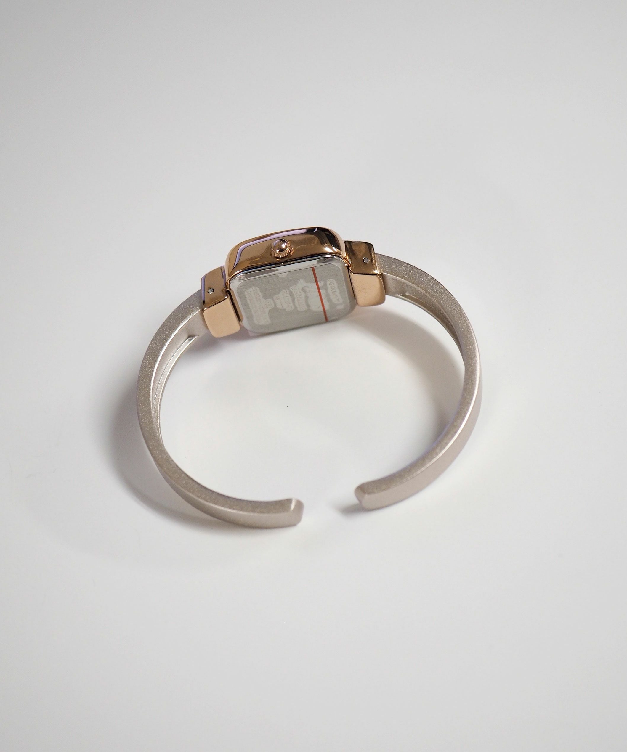 黒沢あすかさん着用】スクエア バングルウォッチ J-AXIS | 【公式】MUK