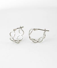 透かしハーフピュアチタンポストピアス