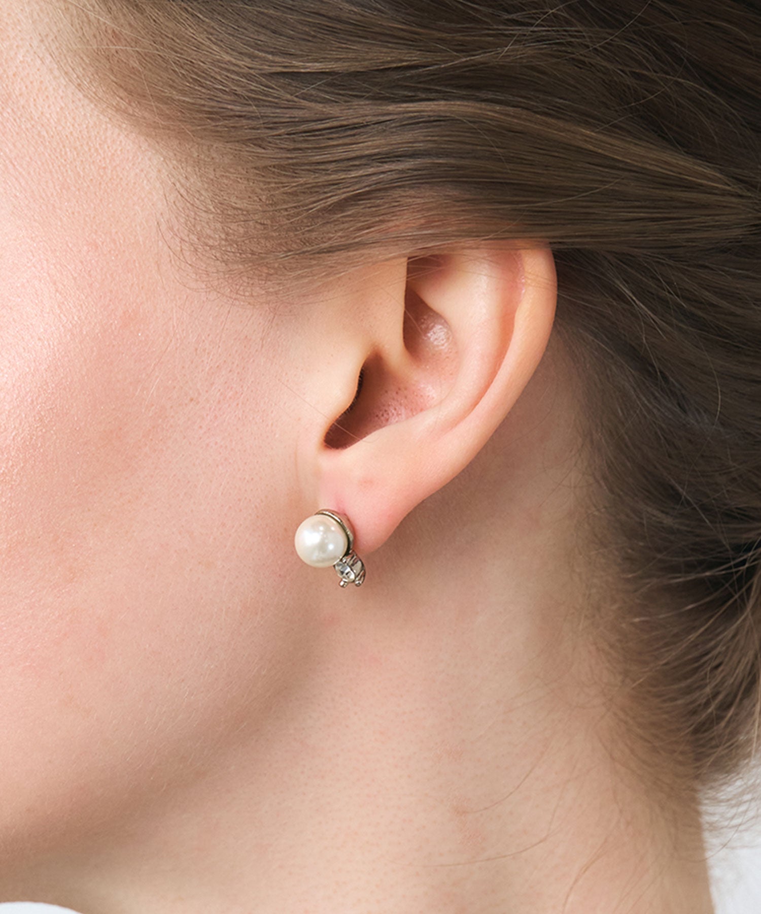 ワングレインストーンチタンポストピアス【MUK voyalibre】