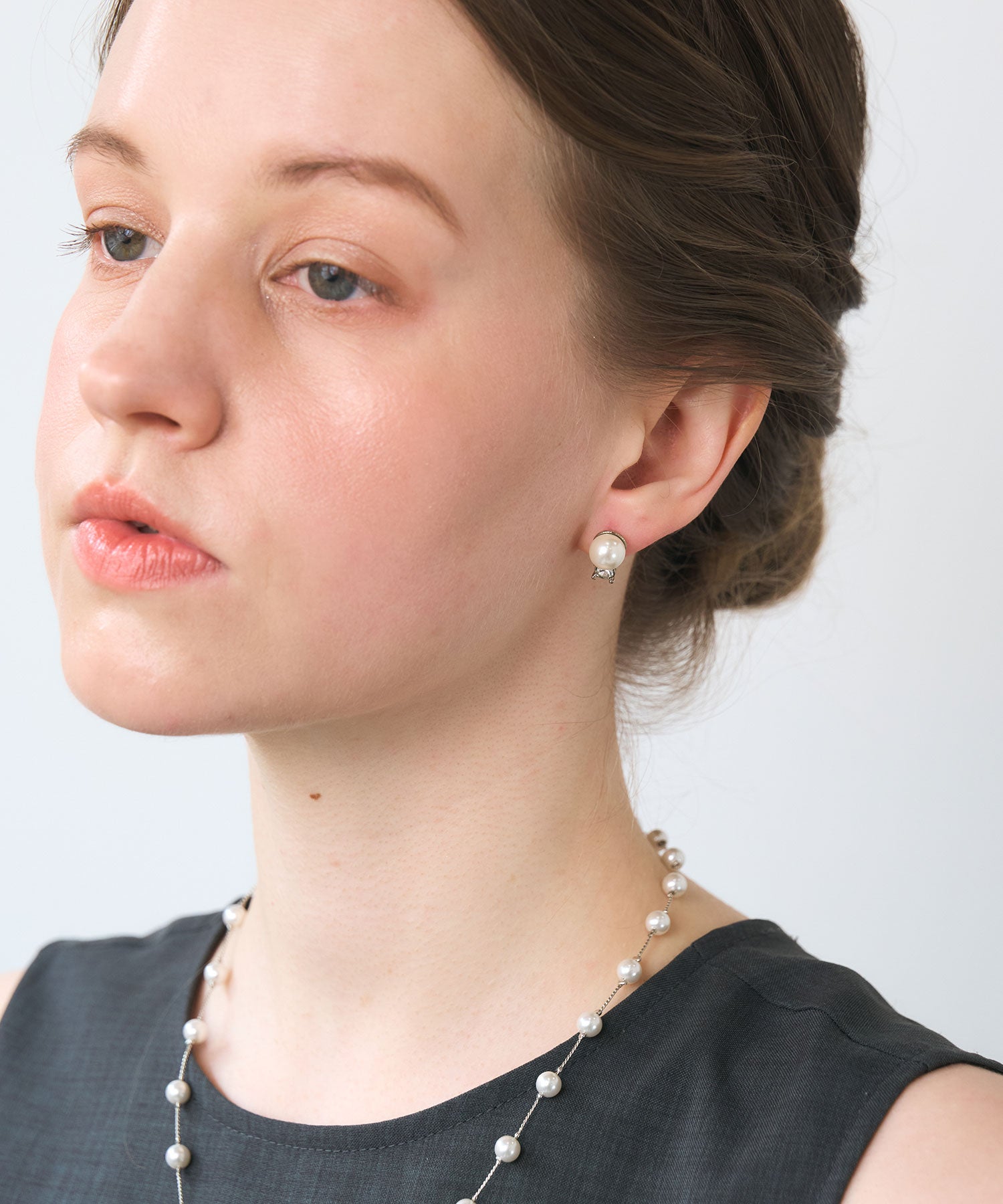 ワングレインストーンチタンポストピアス【MUK voyalibre】