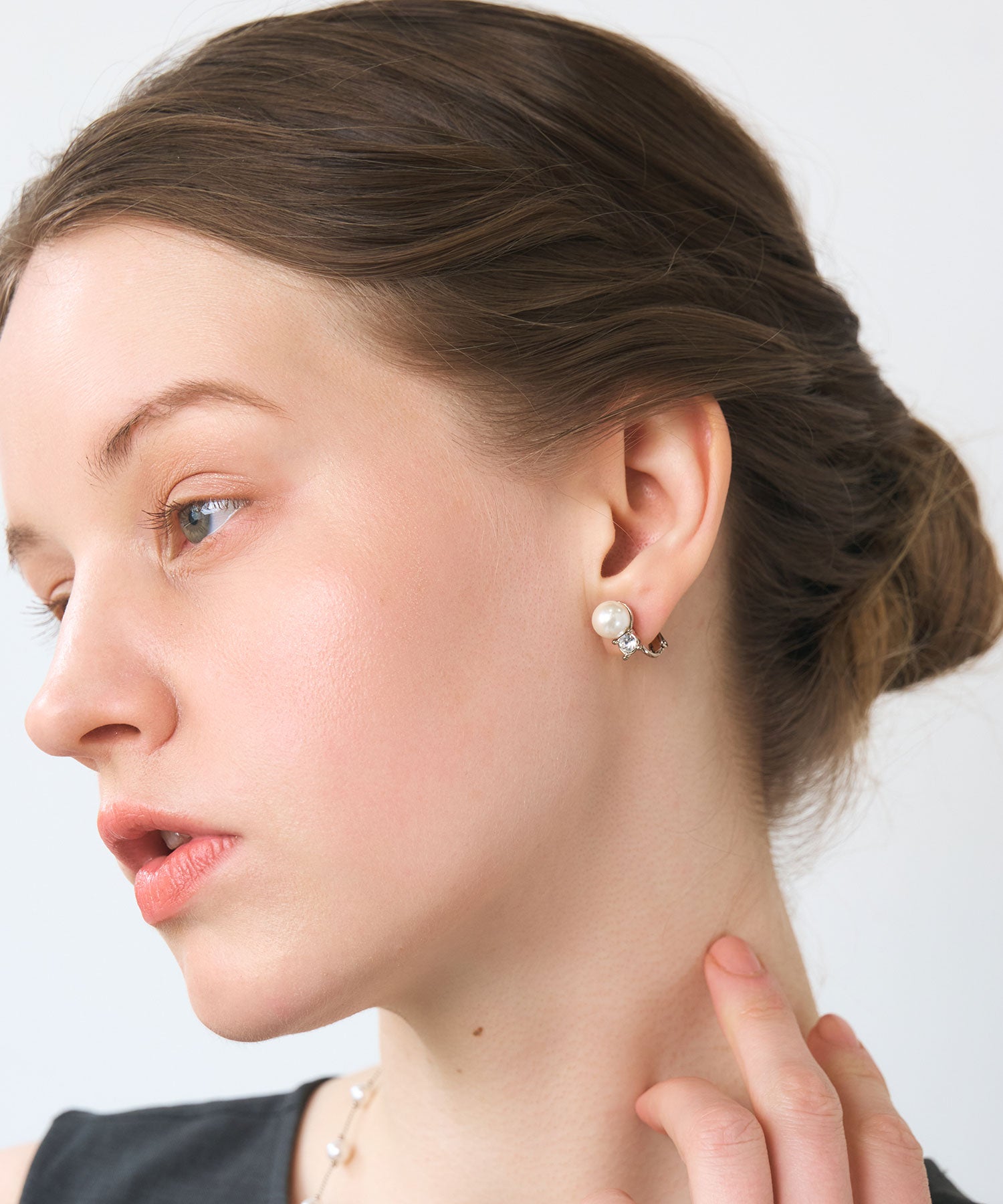 ワングレインストーンイヤリング【MUK voyalibre】