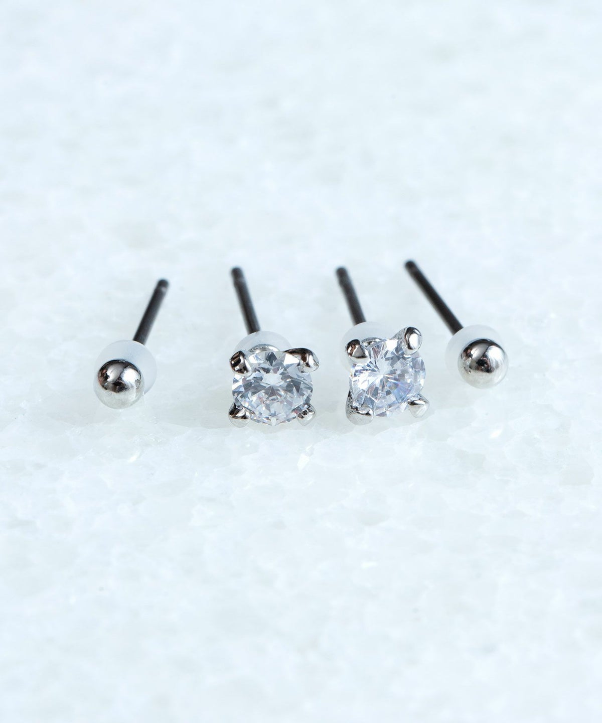 4ミリキュービックセットピュアチタンポストピアス