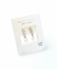 キュービックスウェイパールラウンドメタルイヤリングmini