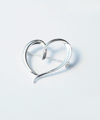 ハートラインブローチ