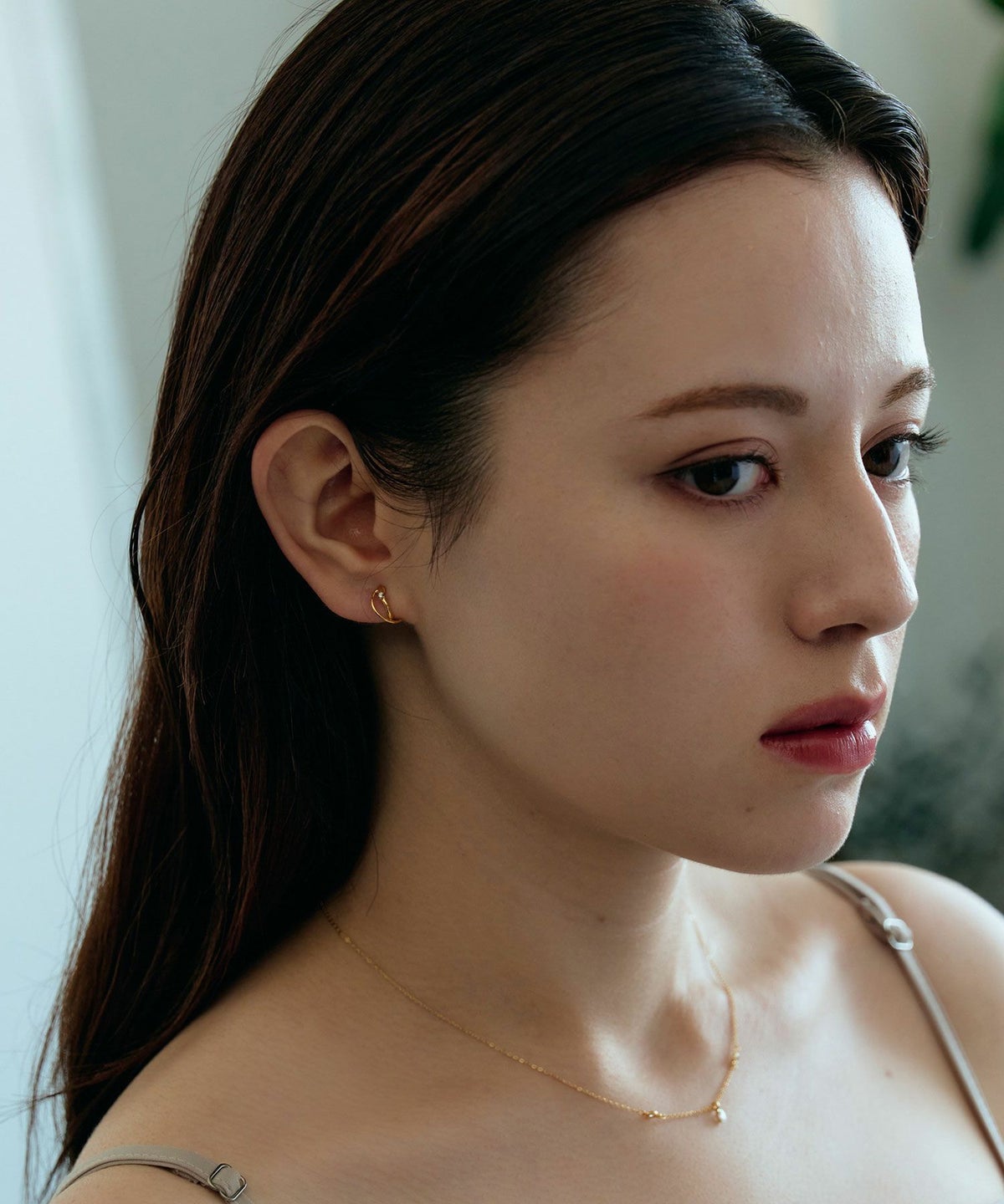 クロスフープノンホールイヤリング