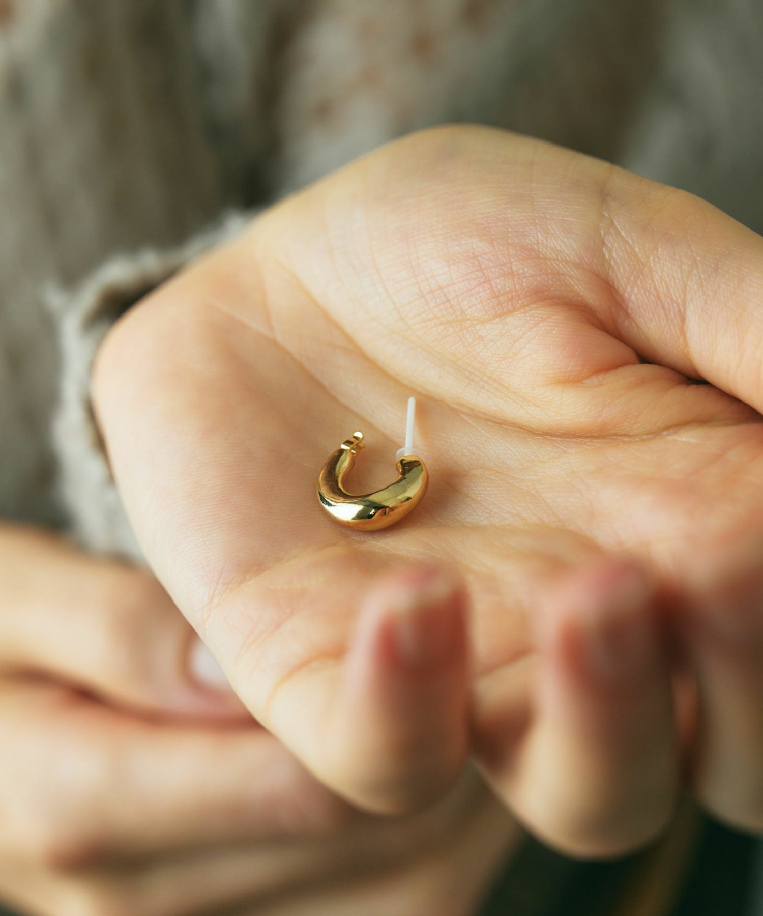 ニュアンスフープセラミックポストピアス | 【公式】MUK ONLINE SHOP